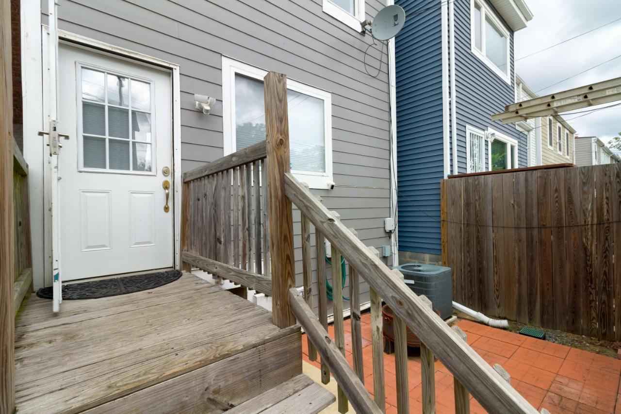 The Gray House By Gallaudet 4 Bedroom 3 Ba Holiday home Washington