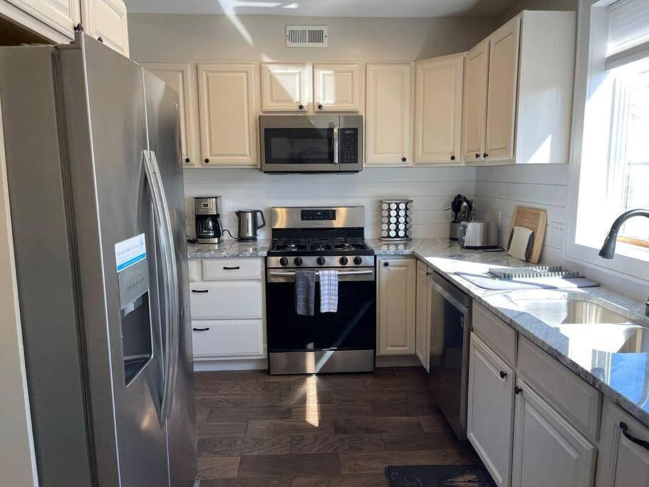 The Gray House By Gallaudet 4 Bedroom 3 Ba * Washington