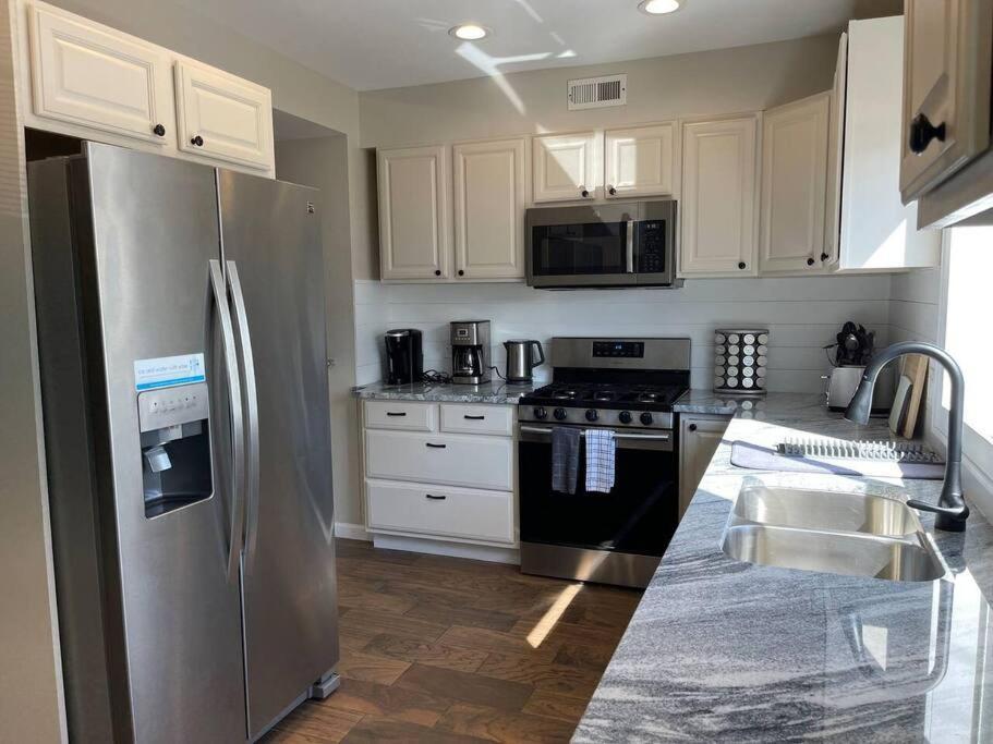 The Gray House By Gallaudet 4 Bedroom 3 Ba Holiday home Washington